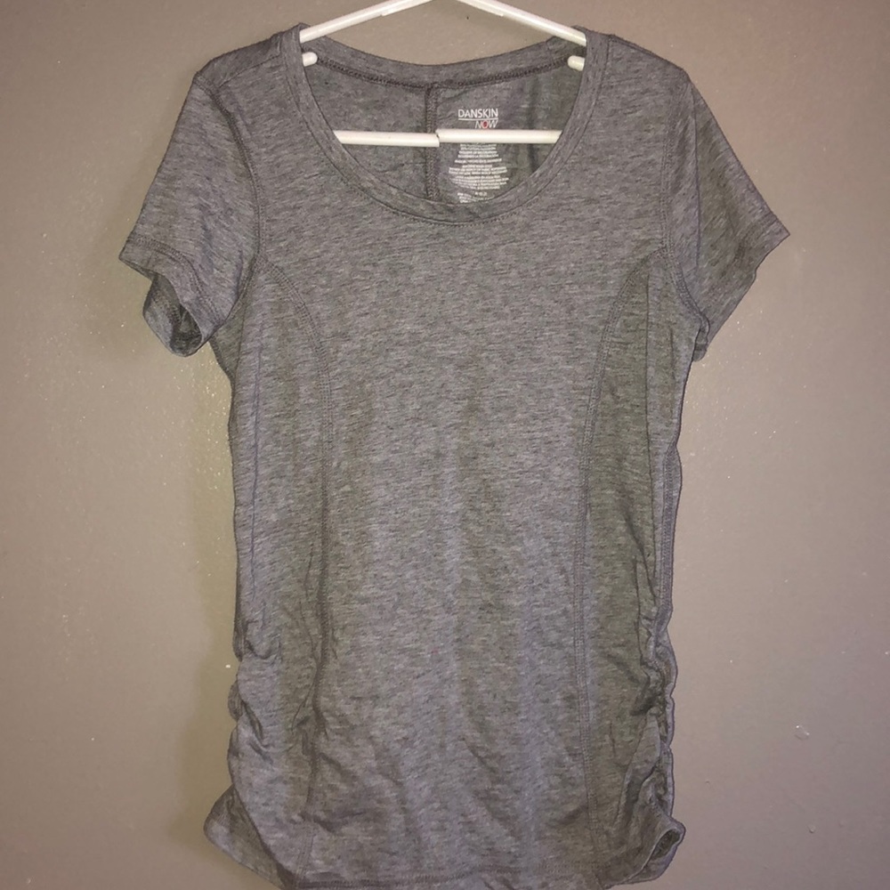 Short sleeve kids shirt. Size 7/8 Danskin